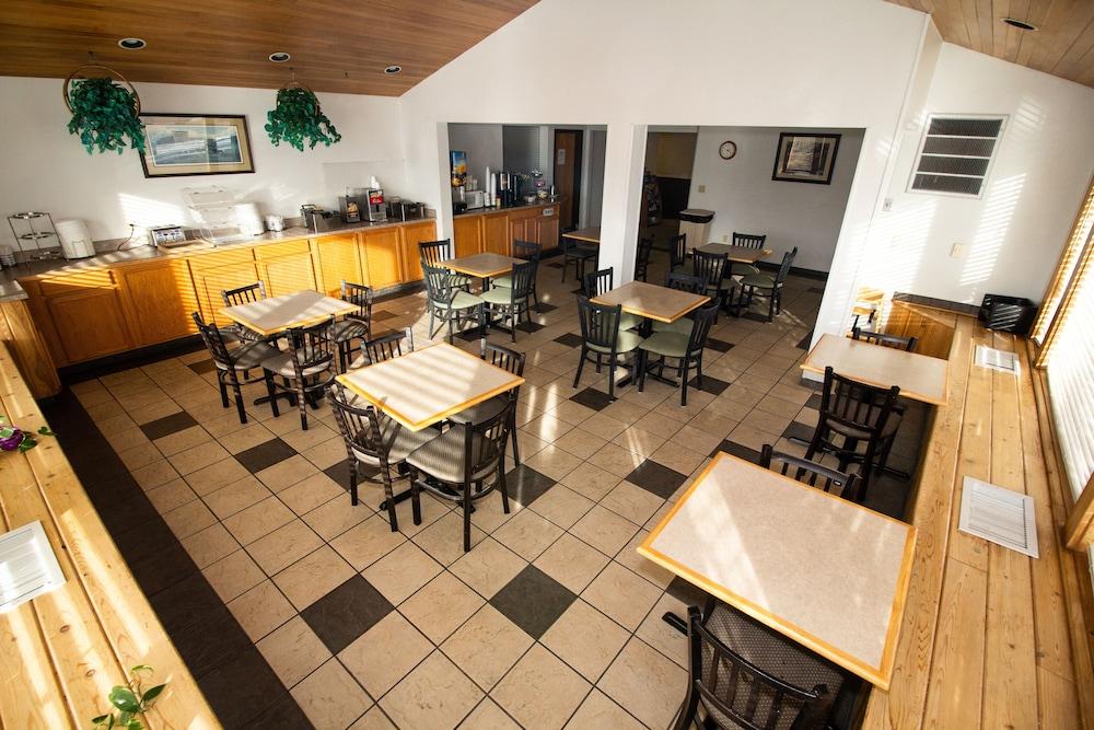 Big Sky Inn photo 10