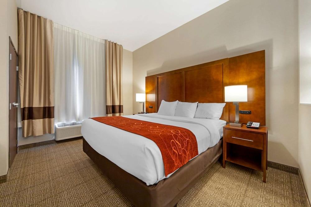 Comfort Suites La Vista - Omaha photo 20
