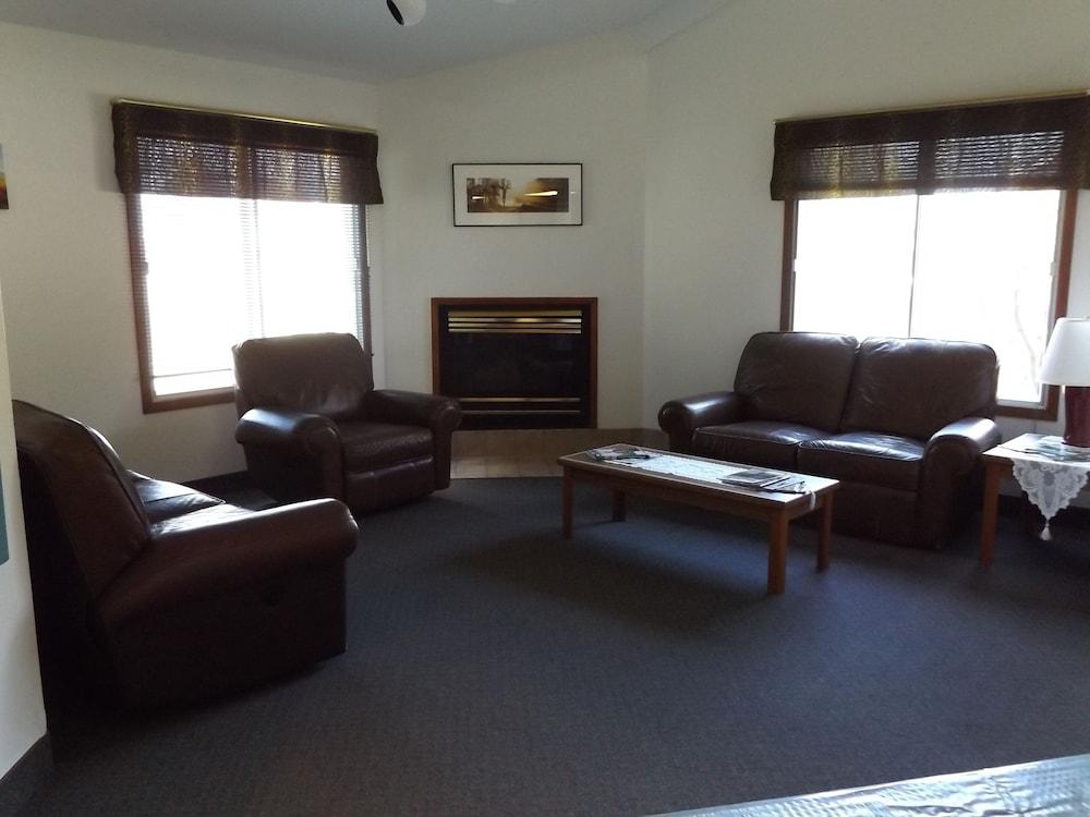 Nisswa Hotel and Suites photo 2