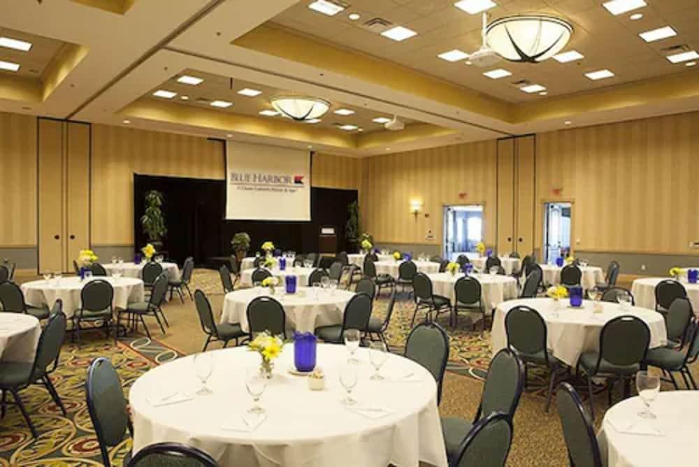 Blue Harbor Resort and Conference Center photo 45