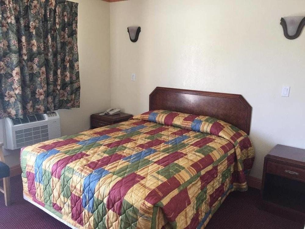 Travel Inn Motel photo 4