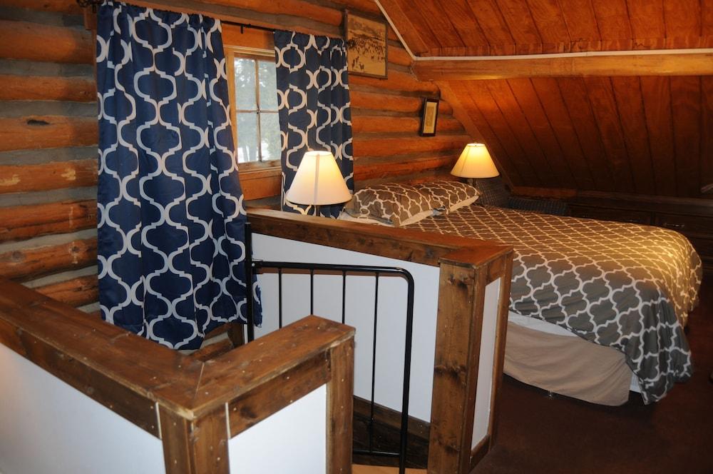 Yellowstone Motel - Adults Only photo 9
