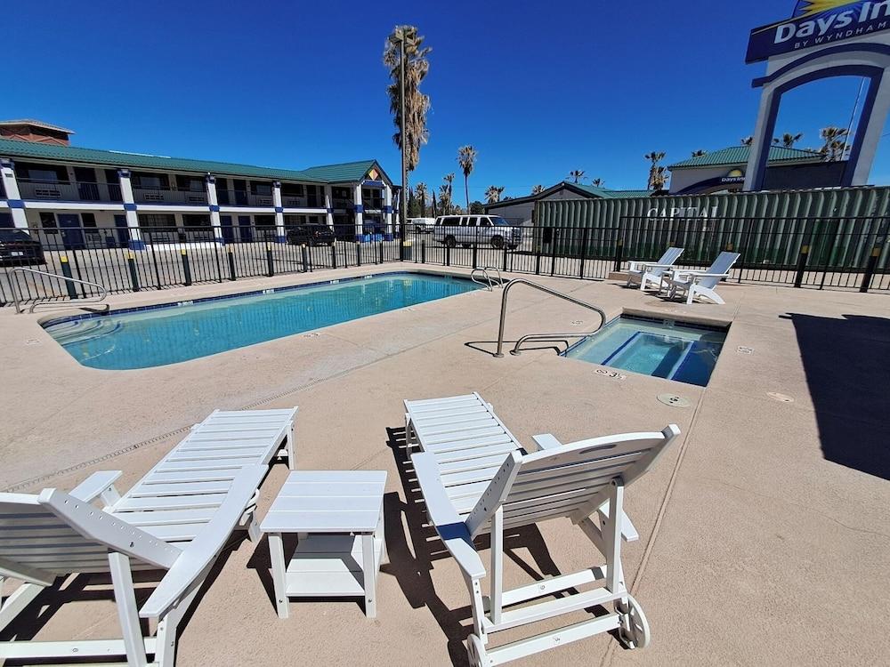 Days Inn by Wyndham Safford, AZ photo 15