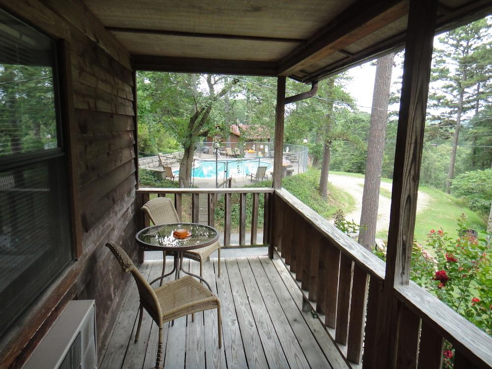 Brackenridge Lodge photo 39