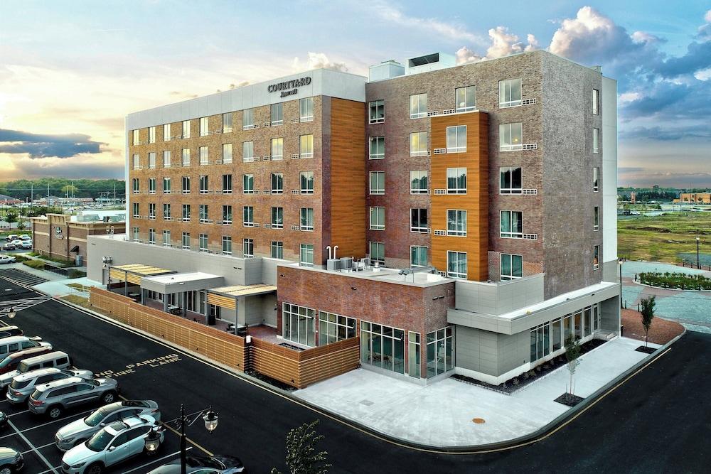 Courtyard by Marriott North Brunswick photo 42