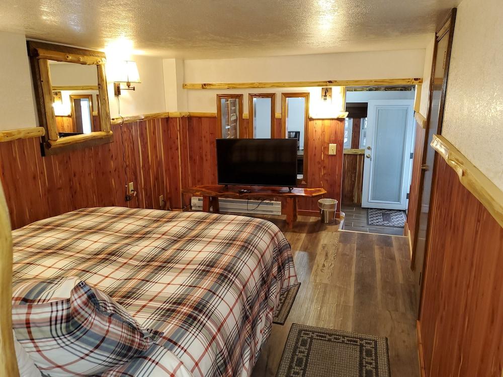 Log Cabin Inn photo 35