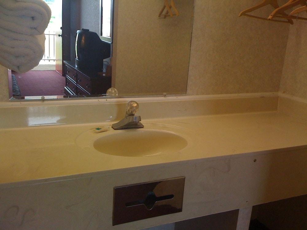 Welborn Motel photo 7