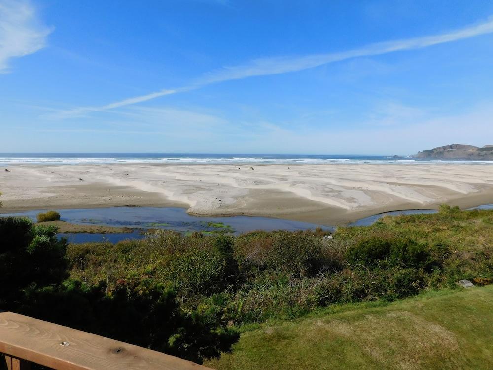 Little Creek Cove Beachfront Resort photo 63