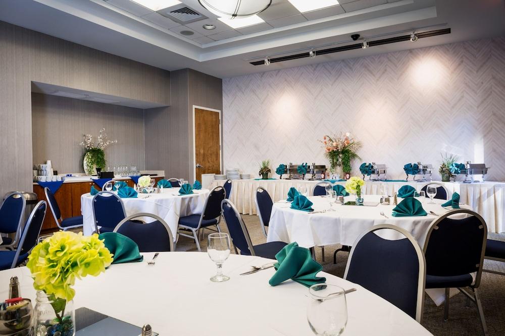 Springhill Suites by Marriott Hampton Coliseum photo 18