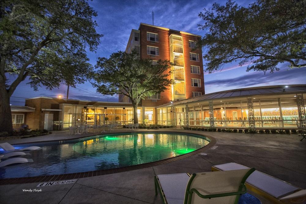 The Fredonia Hotel and Convention Center photo 20