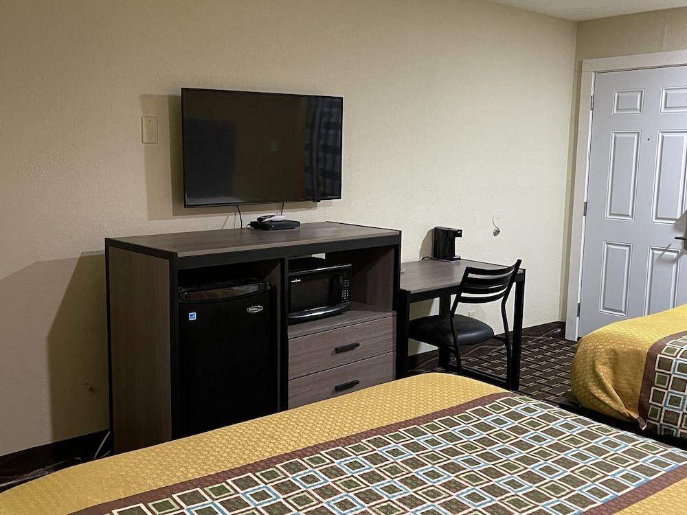 Americas Best Value Inn Alexandria photo 5