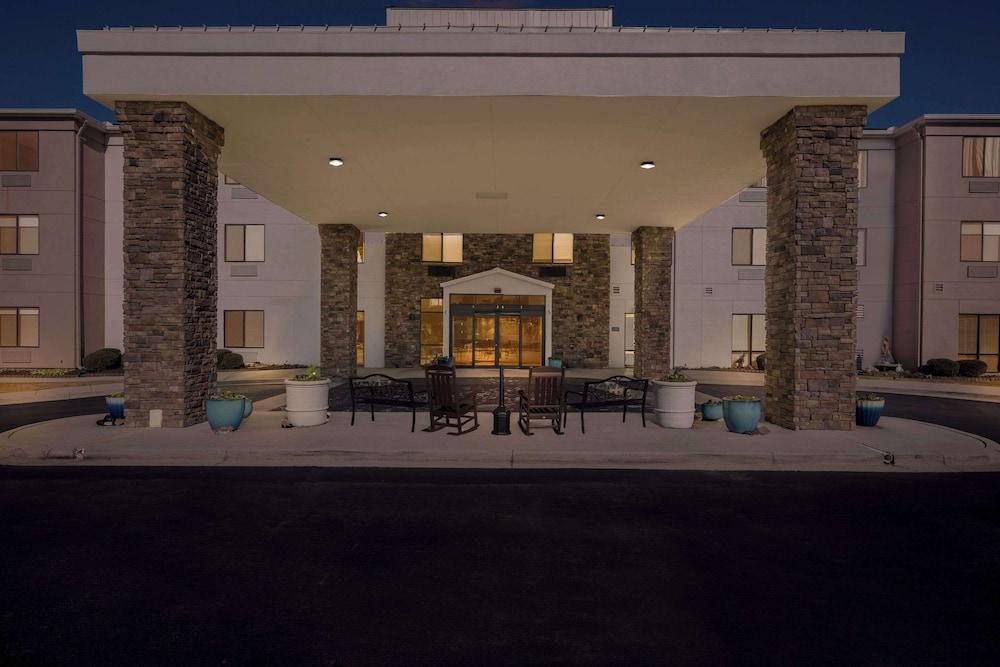 Comfort Suites Cullman I-65 Exit 310 photo 21