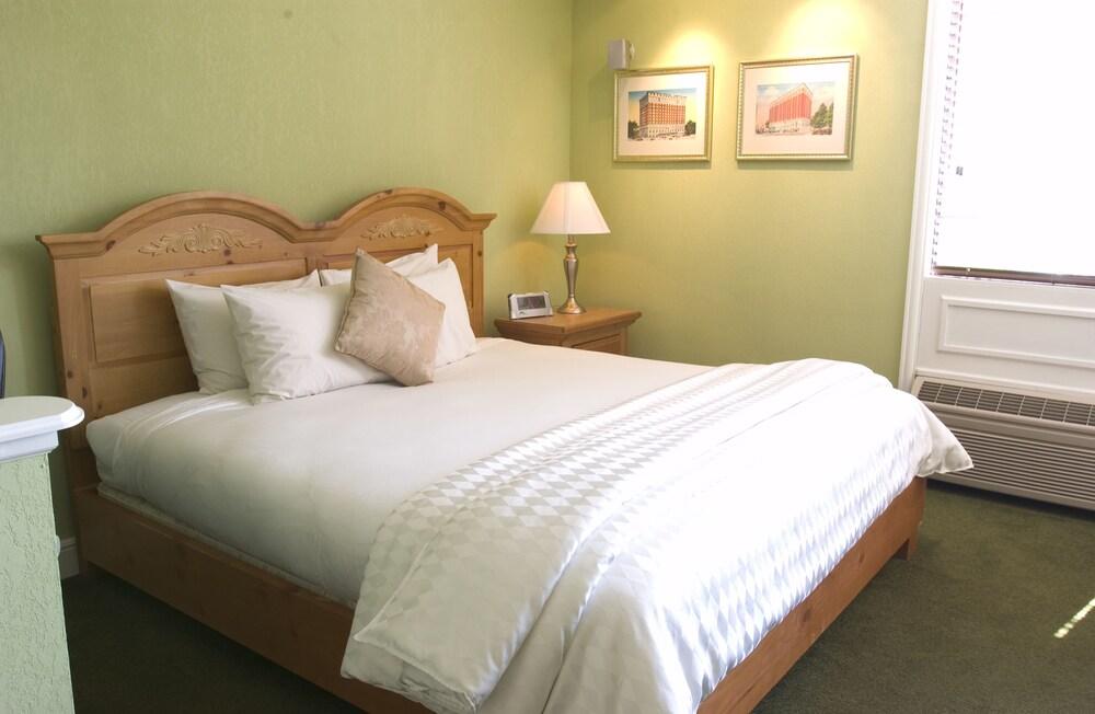 Mark Twain Hotel photo 8