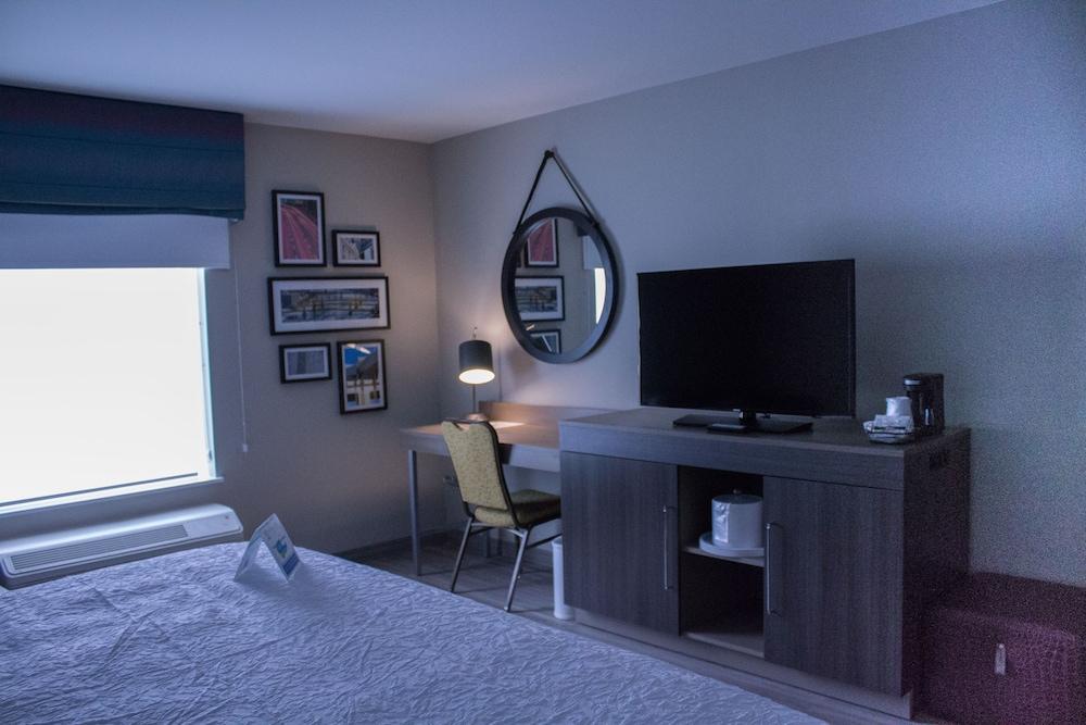 Hampton Inn & Suites Cranberry Pittsburgh photo 23