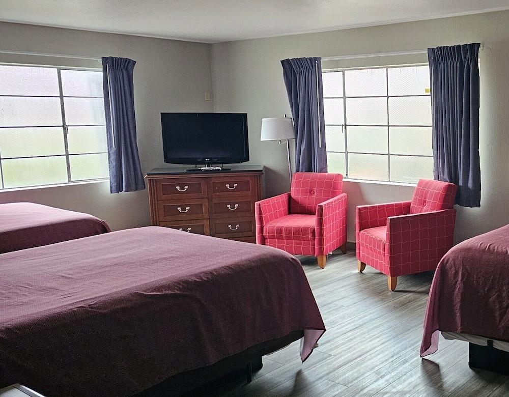 Downtown Inn photo 8
