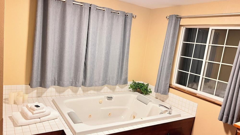 Morgan Inn And Suites photo 32