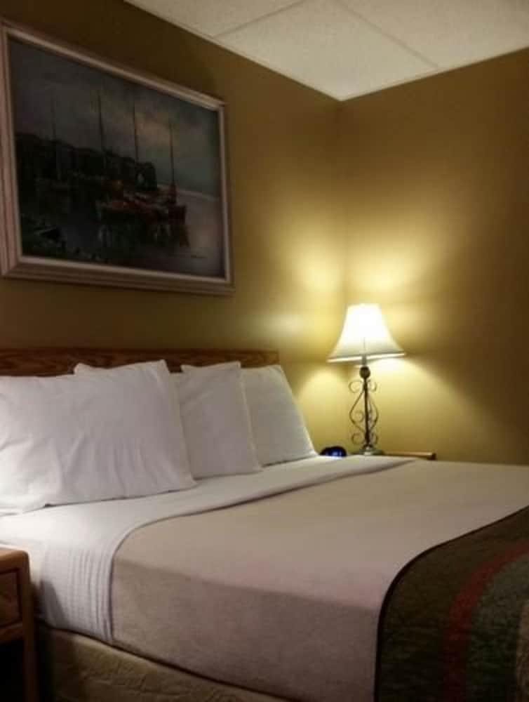 Lakeshor Motor Inn photo 32