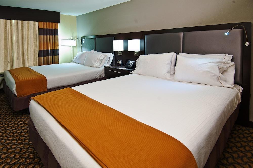 Holiday Inn Express & Suites Jackson / Pearl Intl Airport by IHG photo 7