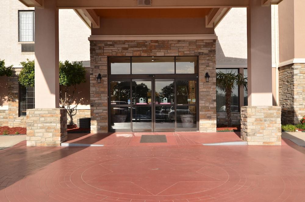 Comfort Inn & Suites Burnet photo 4