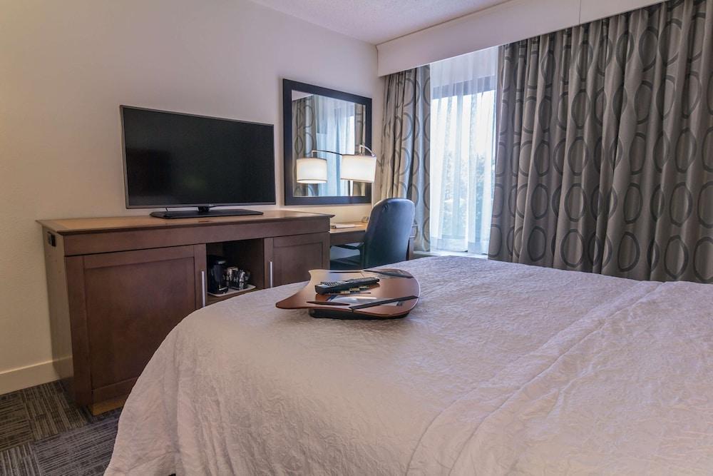 Hampton Inn Winchester-University/Mall Area photo 6