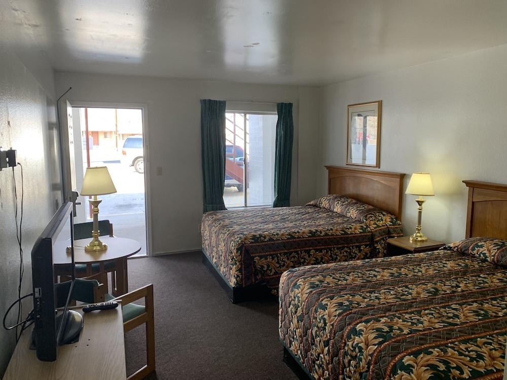 Economy Inn photo 22