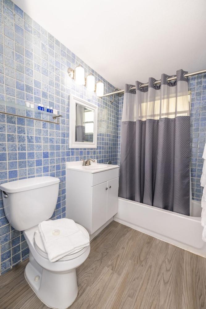Suites on South Beach photo 18
