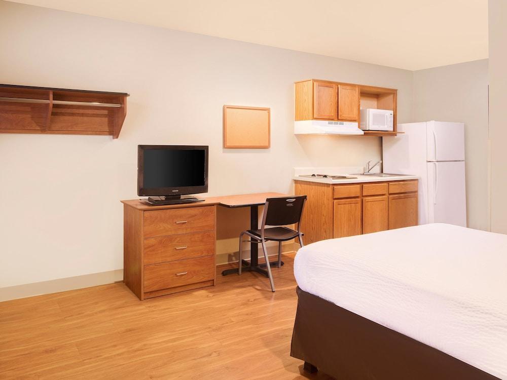 WoodSpring Suites Brownsville photo 9