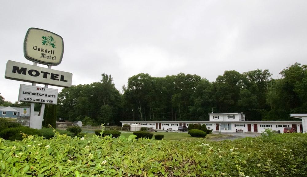 Oakdell Motel photo 36