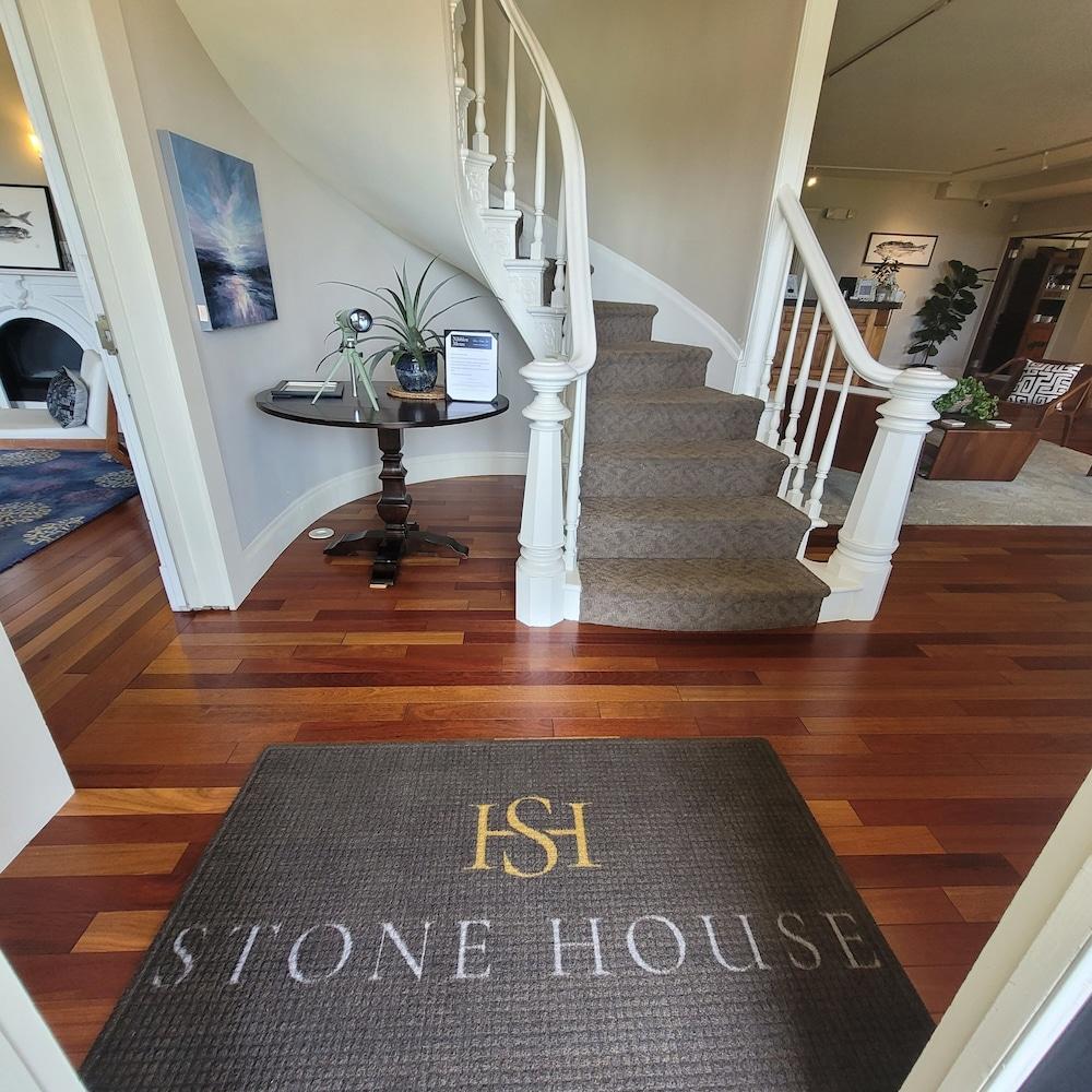 Stone House Inn photo 4