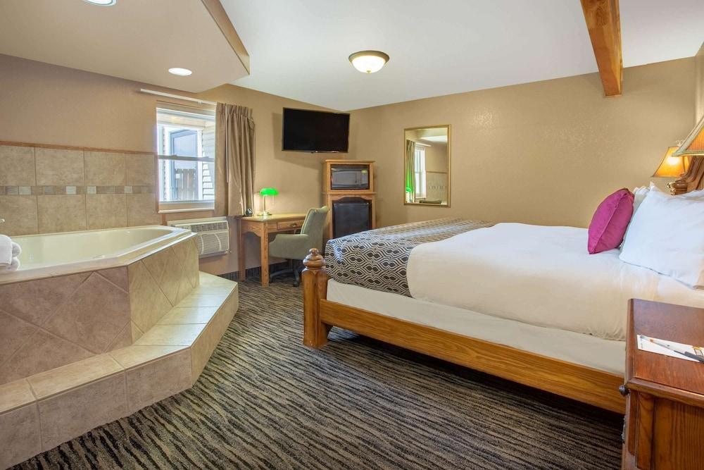 Super 8 by Wyndham Lewistown photo 18