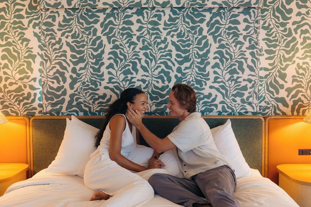 Royal Lahaina Bungalows & Spa photo 21
