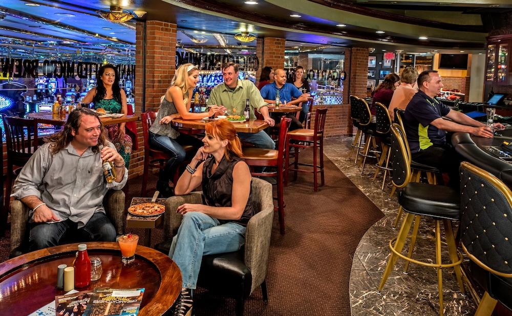 Four Queens Hotel and Casino photo 40