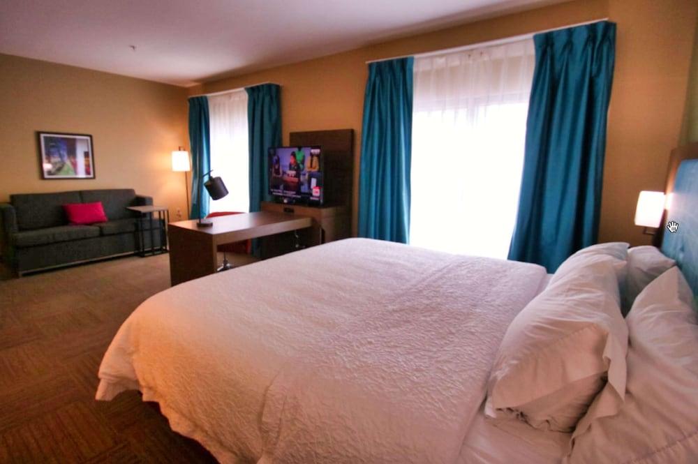 Hampton Inn & Suites Jacksonville - Beach Blvd/Mayo Clinic photo 5