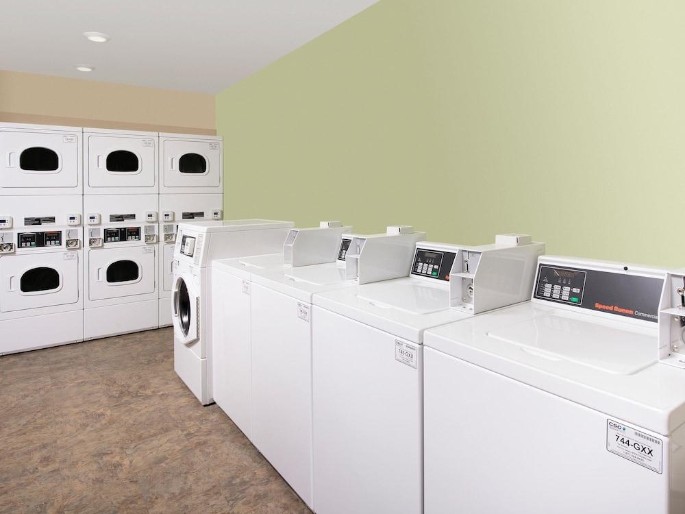 WoodSpring Suites Brownsville photo 30