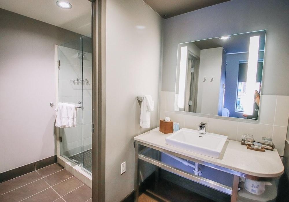 CityFlatsHotel - Grand Rapids, an Ascend Collection Hotel photo 57
