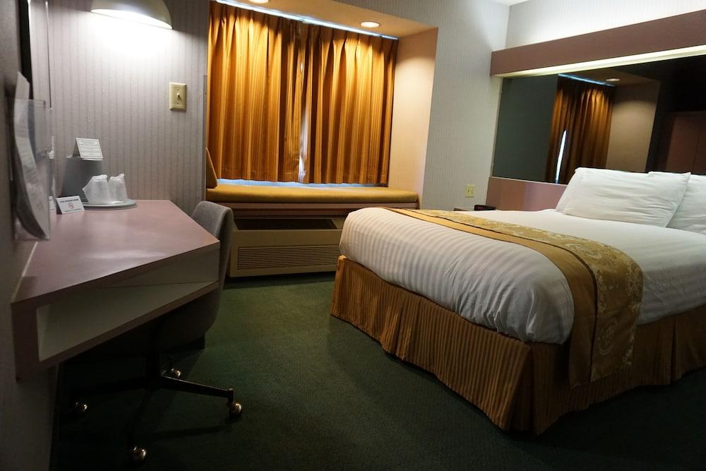 CenterWay Hotel Tonawanda photo 5