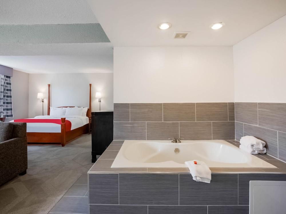 Days Inn by Wyndham Conneaut photo 34