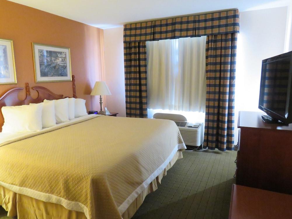 Days Inn by Wyndham Hillsdale photo 4