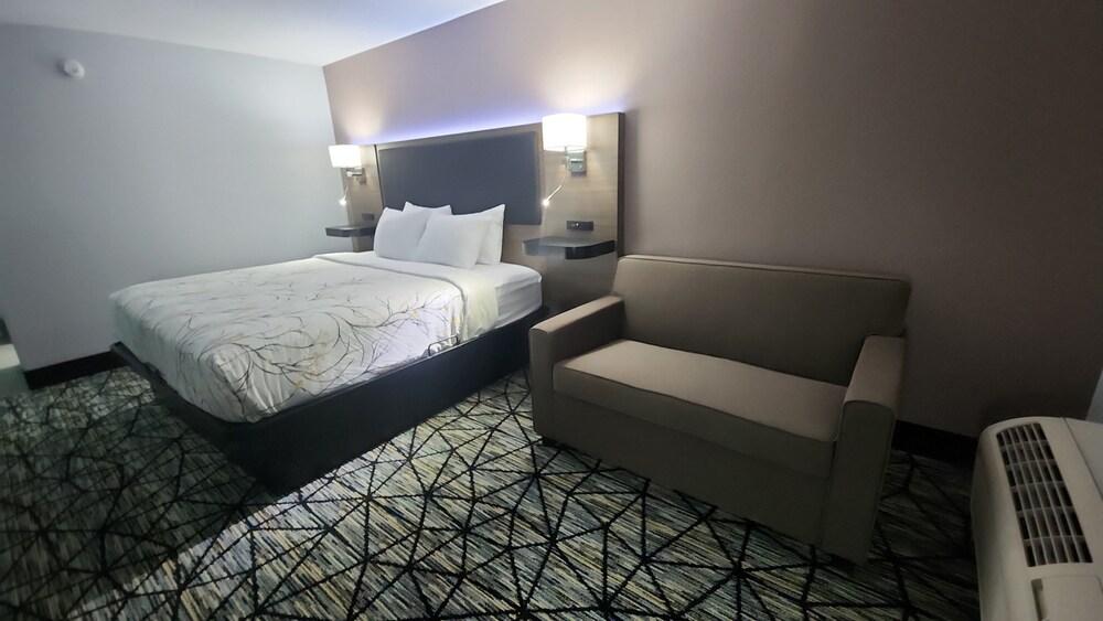 Baymont By Wyndham South Bend photo 5