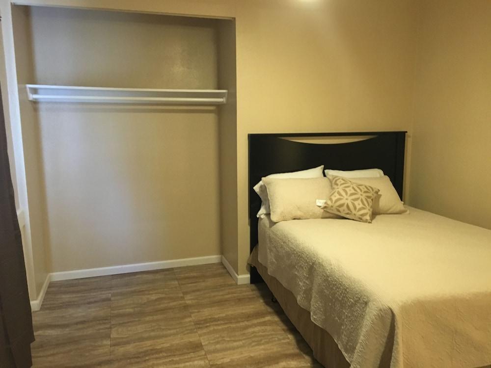 The Green Tree Hotel photo 24