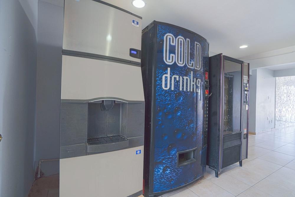 OYO Hotel Midland photo 24