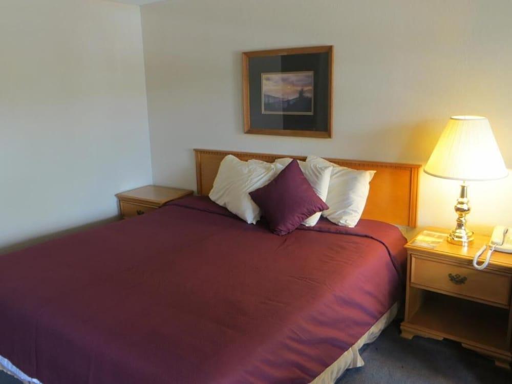 Mountain House Inn photo 21