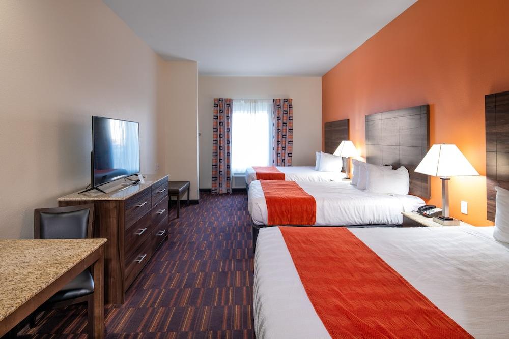 Home Away Suites photo 35