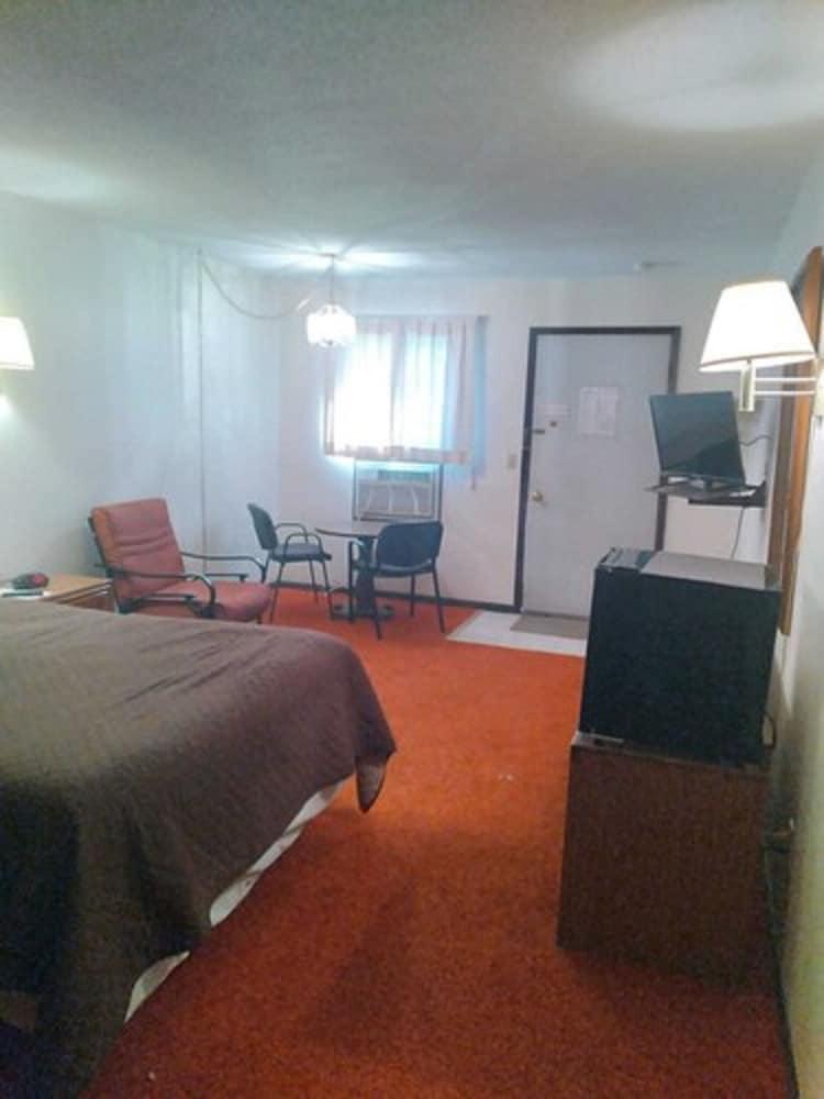 OYO Sandman Inn photo 12