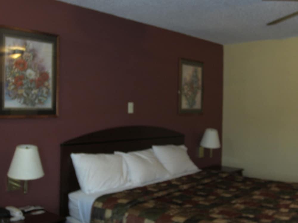 First Western Inn photo 31