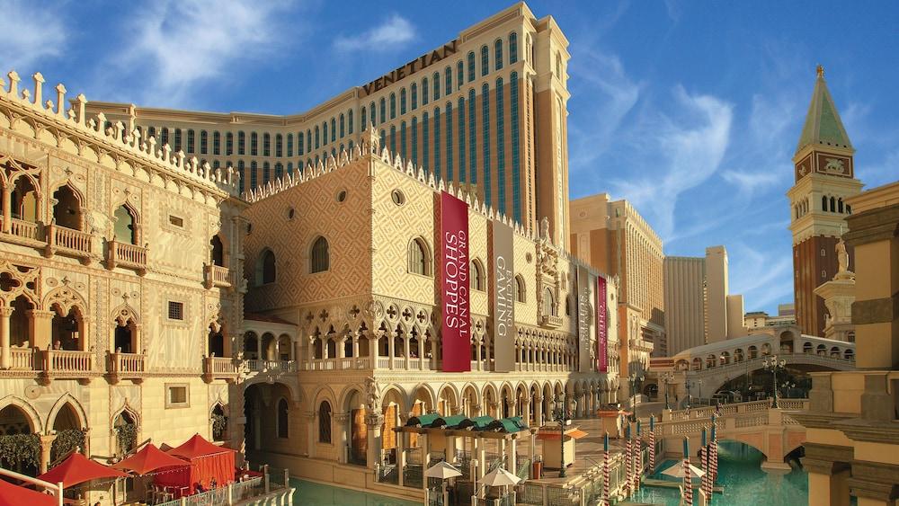 The Venetian Prestige Club Lounge photo 30