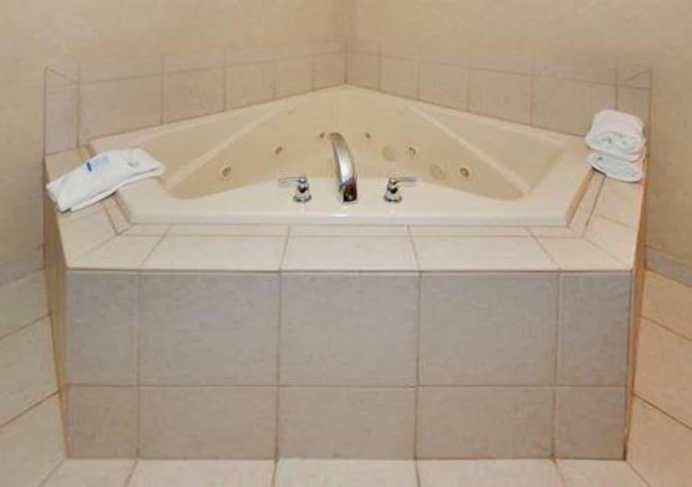 Sleep Inn & Suites Ronks - Lancaster Area photo 46
