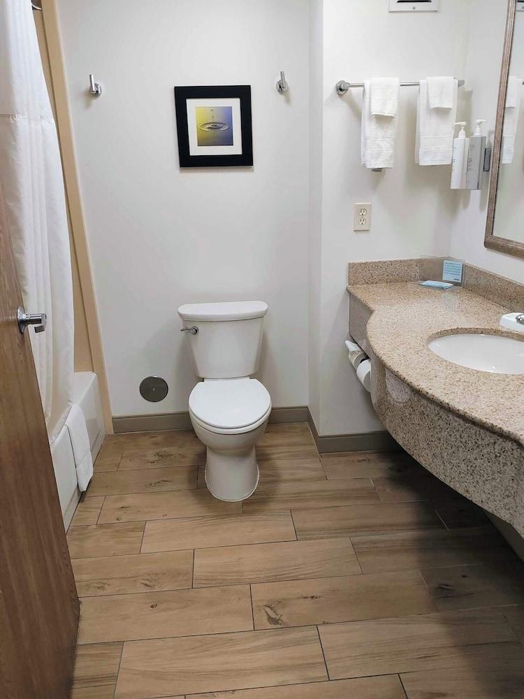 Summit Suites photo 21