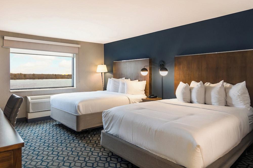 Crowne Plaza Niagara Falls NY Riverside by IHG photo 20