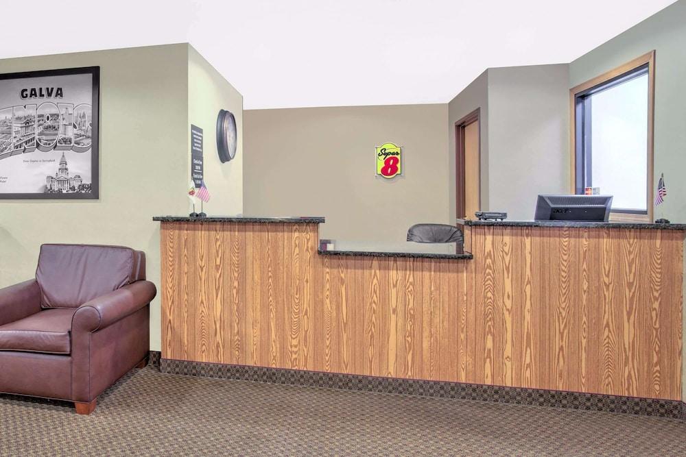 Super 8 by Wyndham Galva photo 2
